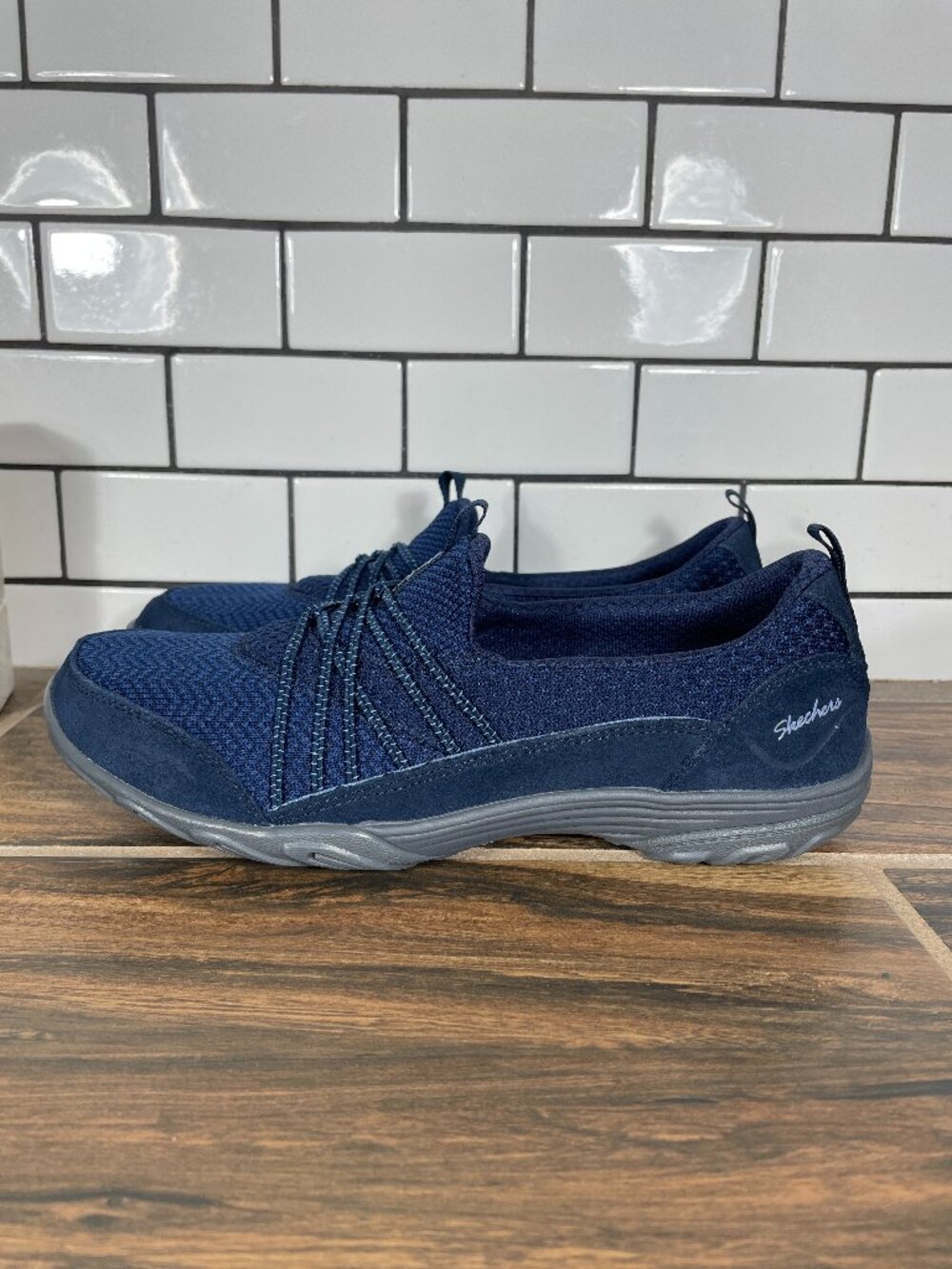 Skechers Empress Shoes Womens Size 7 Classic Fit Navy Slip On Walking Sneakers